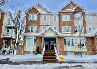 110 Centrepointe Drive D, South Of Baseline To Knoxdale, On K2g 6k3