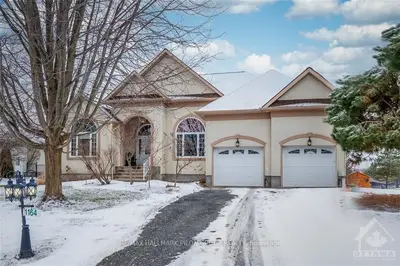 1164 PEGASUS Crescent, Greely - Metcalfe - Osgoode - Vernon and Area, ON K4P 1P1