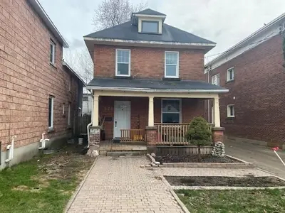 376 PEMBROKE Street, Pembroke, ON K8A 5N6