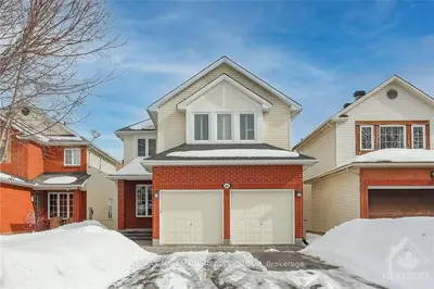 3864 CROWSNEST Avenue, Hunt Club - Windsor Park Village and Area, ON K1V 1K5