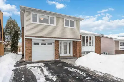 6339 LUMBERMAN Way, Orleans - Convent Glen and Area, ON K1C 1E1