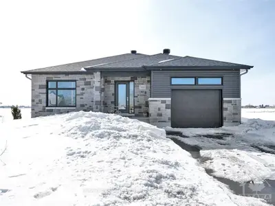 3250 SARSFIELD Road, Orleans - Cumberland and Area, ON K0A 3E0