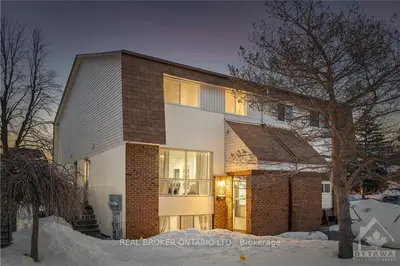 12 FORESTER Crescent C, Bells Corners and South to Fallowfield, ON K2H 8X9