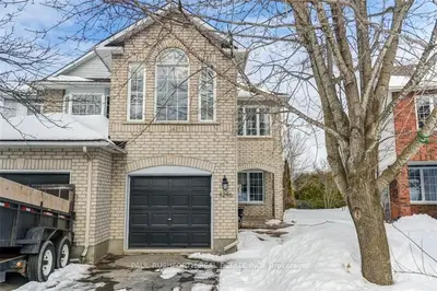 4246 OWL VALLEY Drive, Blossom Park - Airport and Area, ON K1V 1L7