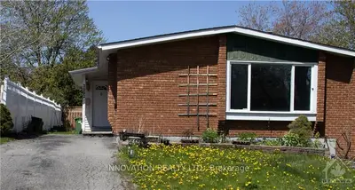 2002 GATINEAU VIEW Crescent, Beacon Hill North - South and Area, ON K1J 7X1