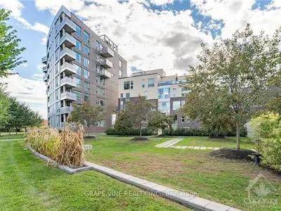 300C LETT Street 217, West Centre Town, ON K1R 0B8