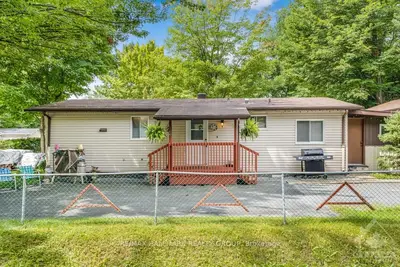 8250 COUNTY ROAD 17 Road 436, Clarence-Rockland, ON K4K 1K7