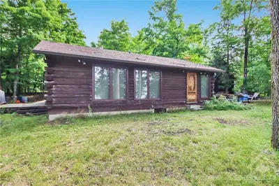 209 TIMBER Lane, Carp - Dunrobin - Huntley - Fitzroy and Area, ON K0A 1X0