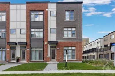 911 MOSES TENNISCO Street, Manor Park - Cardinal Glen and Area, ON K1K 5A2
