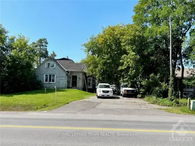 5452 BANK Street, Blossom Park - Airport and Area, ON K1X 1G9