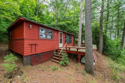 23 BARBS Lane, Rideau Lakes, ON K0G 1L0