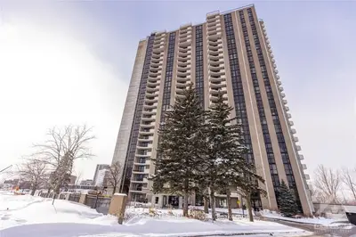 1025 RICHMOND Road 207, Woodroffe, ON K2B 8G8