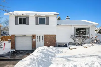 1588 LOUISBOURG Crescent, Orleans - Cumberland and Area, ON K1E 2K4