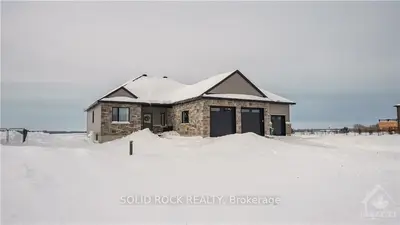 3234 SARSFIELD Road, Orleans - Cumberland and Area, ON K0A 3E0