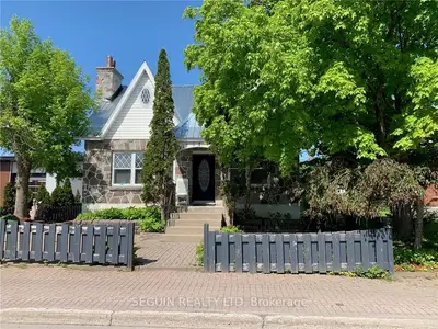 178-182 JOHN Street, Hawkesbury, ON K6A 1X9