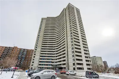 1171 AMBLESIDE Drive 2604, Woodroffe, ON K2B 8E1