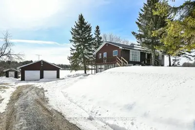 1359 COUNTY ROAD 2 Road W, Leeds and the Thousand Islands, ON K0E 1R0