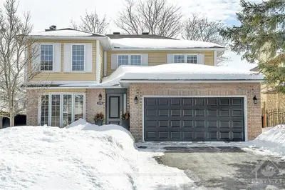 1176 BORDEAU Grove, Orleans - Convent Glen and Area, ON K1C 2M7