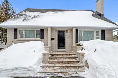 1230 WILLOWDALE Avenue, Alta Vista and Area, ON K1H 7S6