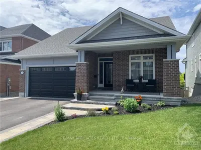 579 BAIE DES CASTORS Street, Orleans - Cumberland and Area, ON K4A 0Y7
