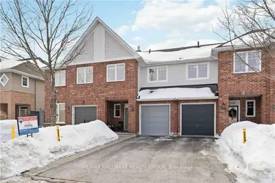 394 HORSESHOE Crescent, Stittsville - Munster - Richmond, ON K2S 0B5