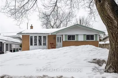1977 MICHIGAN Avenue, Alta Vista and Area, ON K1H 6Y1