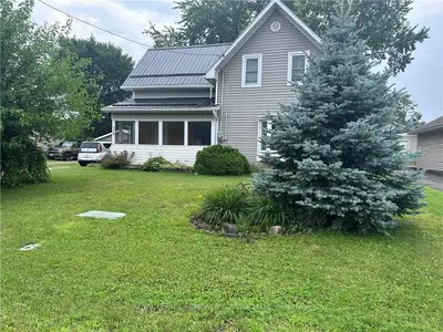 22 HILDA Street, Petawawa, ON K8H 1T6