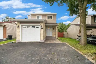 1676 SAXONY Crescent, Cyrville - Carson Grove - Pineview, ON K1B 5K6