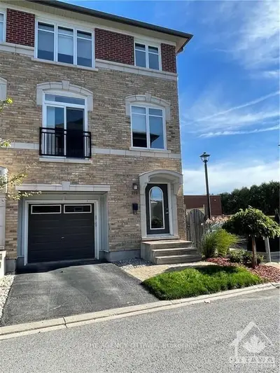 212 ACCOLADE, South of Baseline to Knoxdale, ON K2G 4R8
