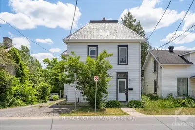 16 CLOTHIER Street W, North Grenville, ON K0G 1J0