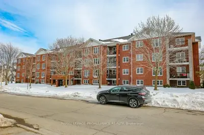 21 LISTON Avenue 205, Brockville, ON K6V 7B3