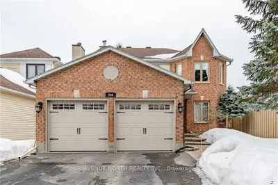 996 KARSH Drive, Hunt Club - South Keys and Area, ON K1G 4Y5