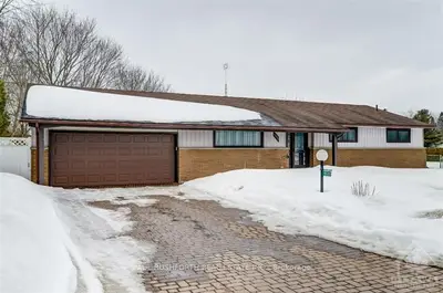 6686 WATERLOO Street, Manotick - Kars - Rideau Twp and Area, ON K0A 2E0