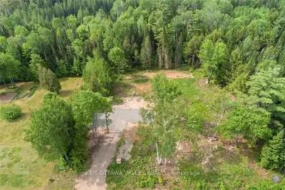 10269 OPEONGO Road, Madawaska Valley, ON K0J 2N0