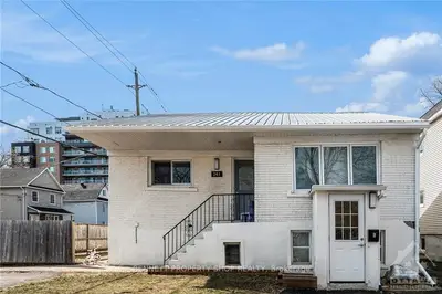 241 FERLAND Street, Vanier and Kingsview Park, ON K1L 7T5
