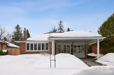 1462 MCROBIE Avenue, Alta Vista and Area, ON K1H 7E3