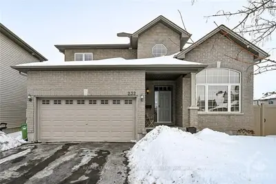232 DAVE SMITH Crescent, Blossom Park - Airport and Area, ON K4M 0B8