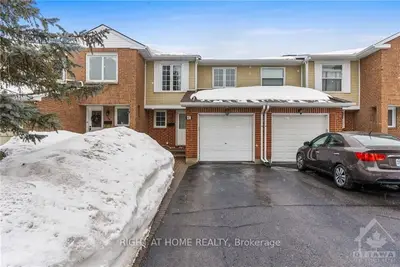 40 GLADECREST Court, South of Baseline to Knoxdale, ON K2H 9K4