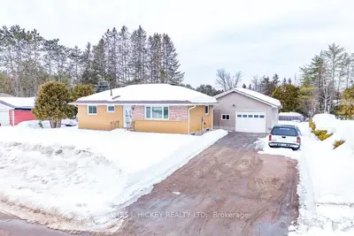 103 BESSBOROUGH Street, Laurentian Hills, ON K0J 1J0