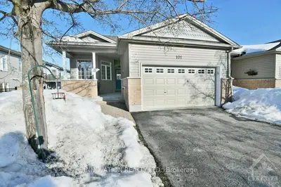 101 VILLAGEVIEW, Carp - Huntley Ward, ON K0A 1L0