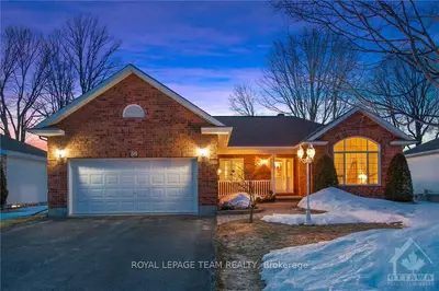 36 MARY HILL Crescent, Stittsville - Munster - Richmond, ON K0A 2Z0