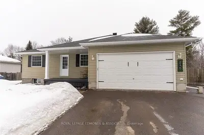 246 ORIOLE Crescent, Petawawa, ON K8H 0A7
