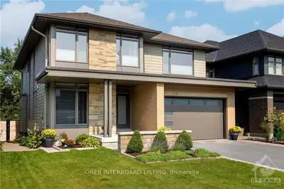 229 AVRO Circle, Manor Park - Cardinal Glen and Area, ON K1K 4Z1