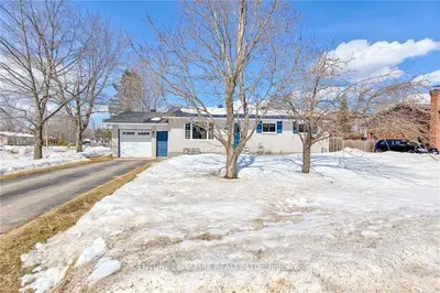 71 HILDA Street, Petawawa, ON K8H 2Z7