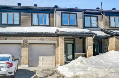 253 MOUNTAIN SORREL Way, Orleans - Cumberland and Area, ON K4A 3W4