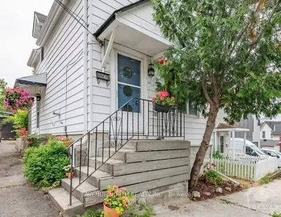 26 LOWREY Street, West Centre Town, ON K1Y 2S4