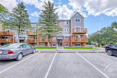 500 FENERTY Court 3, Kanata, ON K2L 3B1