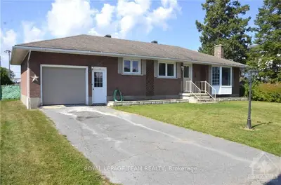 30 CHURCH Avenue, South Dundas, ON K0E 1K0