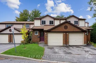 18B OFFENBACH Lane, South of Baseline to Knoxdale, ON K2G 4Z7