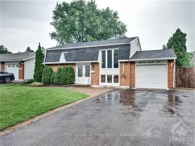 1394 Plumber Avenue, Overbrook - Castleheights and Area, ON K1K 4A9